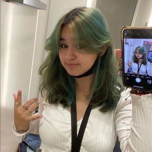 Meet your Posher, Valeria